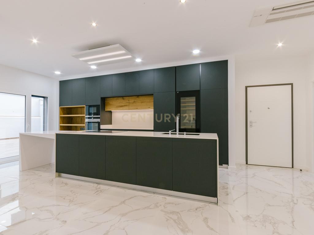 Luxuoso apartamento Duplex T3 - Image 8
