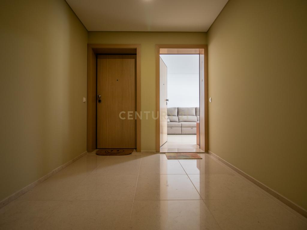 Apartamento Moderno na Figueira da Foz com Estacionamento e Elevador - Image 19