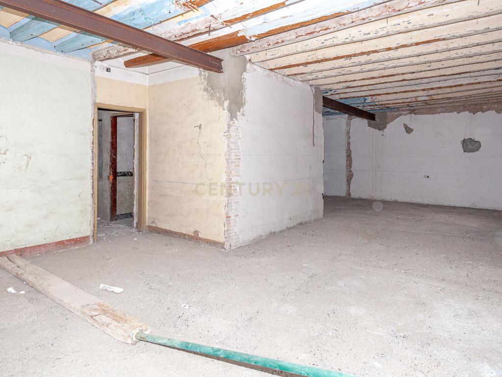 undefined - Image 31