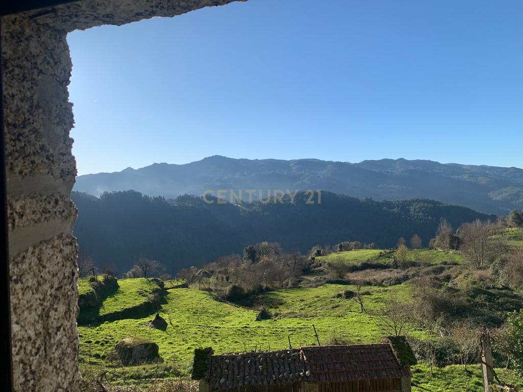 Magnífica Casa em Pedra no Gerês – Um Refúgio Único na Natureza - Image 31