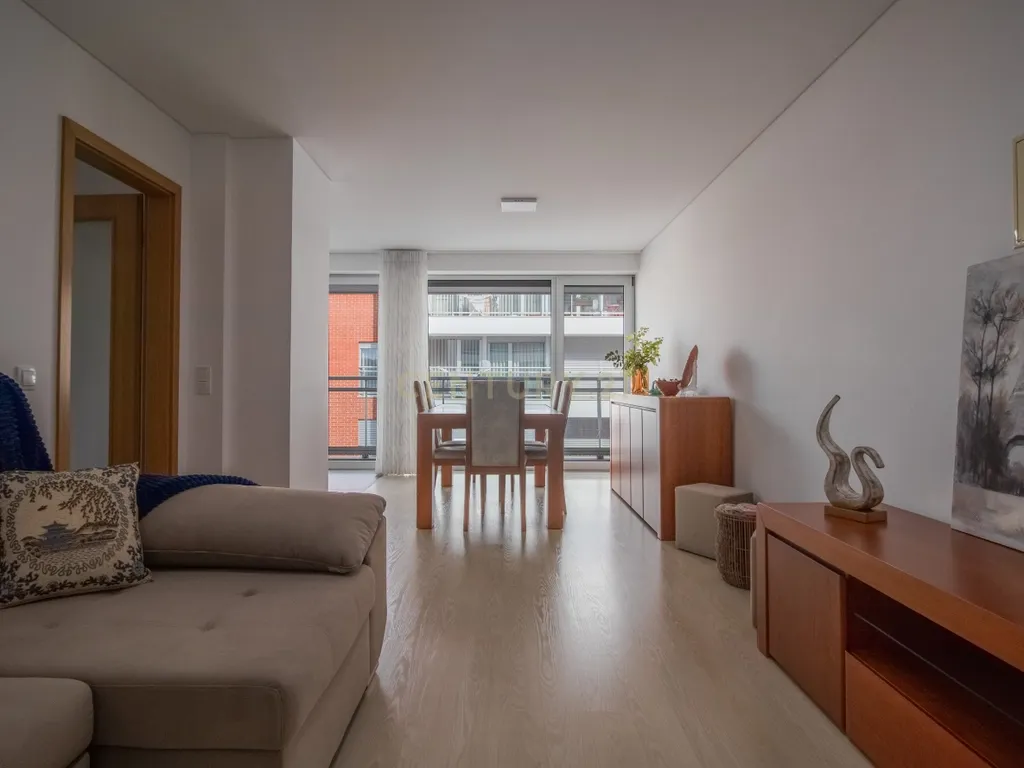 Apartamento Moderno na Figueira da Foz com Estacionamento e Elevador - Image 4