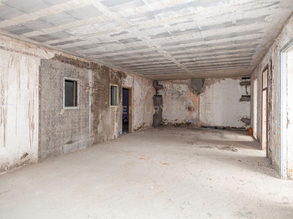 undefined - Image 30