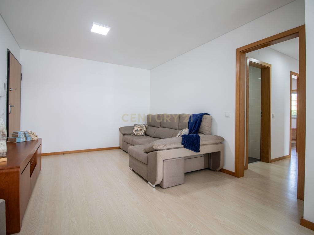 Apartamento Moderno na Figueira da Foz com Estacionamento e Elevador - Image 12