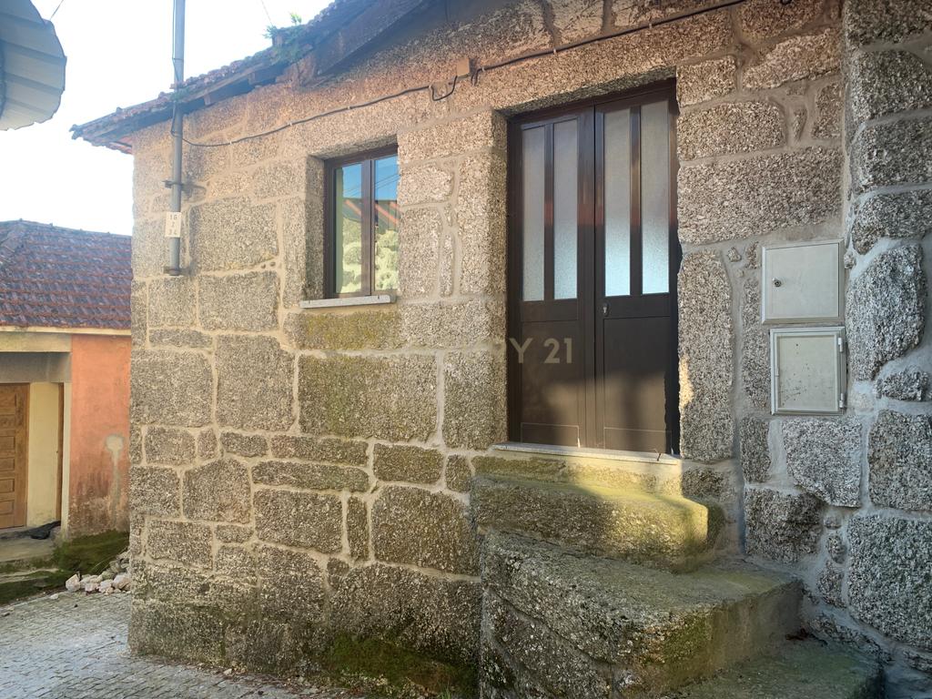 Magnífica Casa em Pedra no Gerês – Um Refúgio Único na Natureza - Image 36