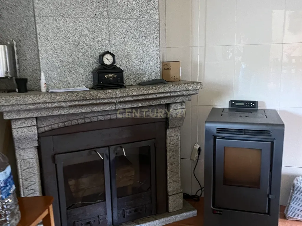 Moradia Isolada (com 4 Frações Independentes) -BRAGANÇA - Image 26