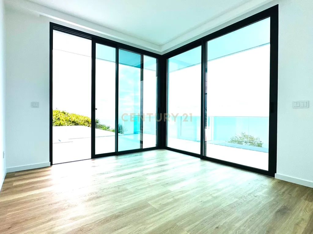 Moradia contemporânea T3 - Arco da calheta - Calheta - Image 10