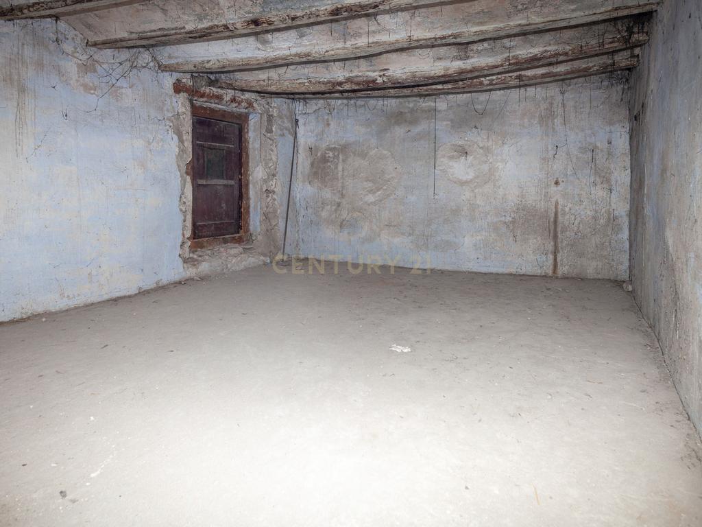undefined - Image 13