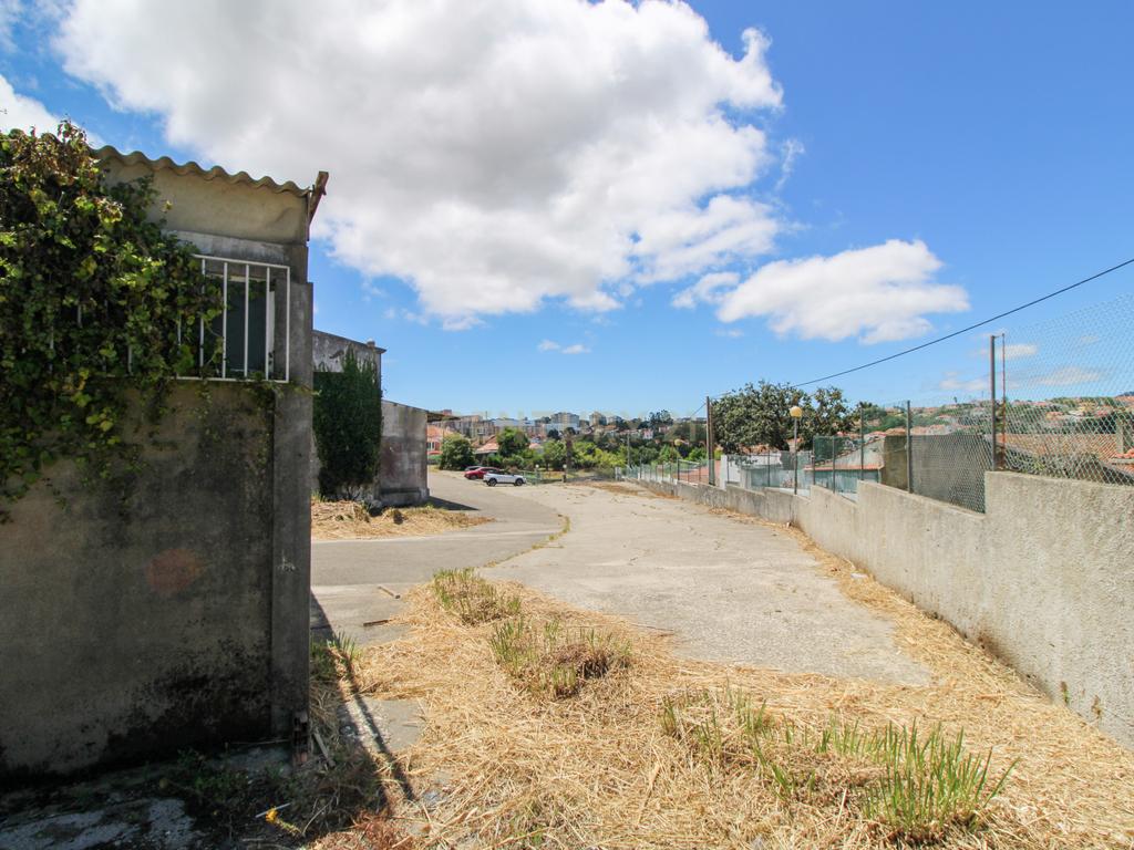 Espaçoso Armazém Industrial c/ 2 Naves em Sintra, Lisboa - Image 16