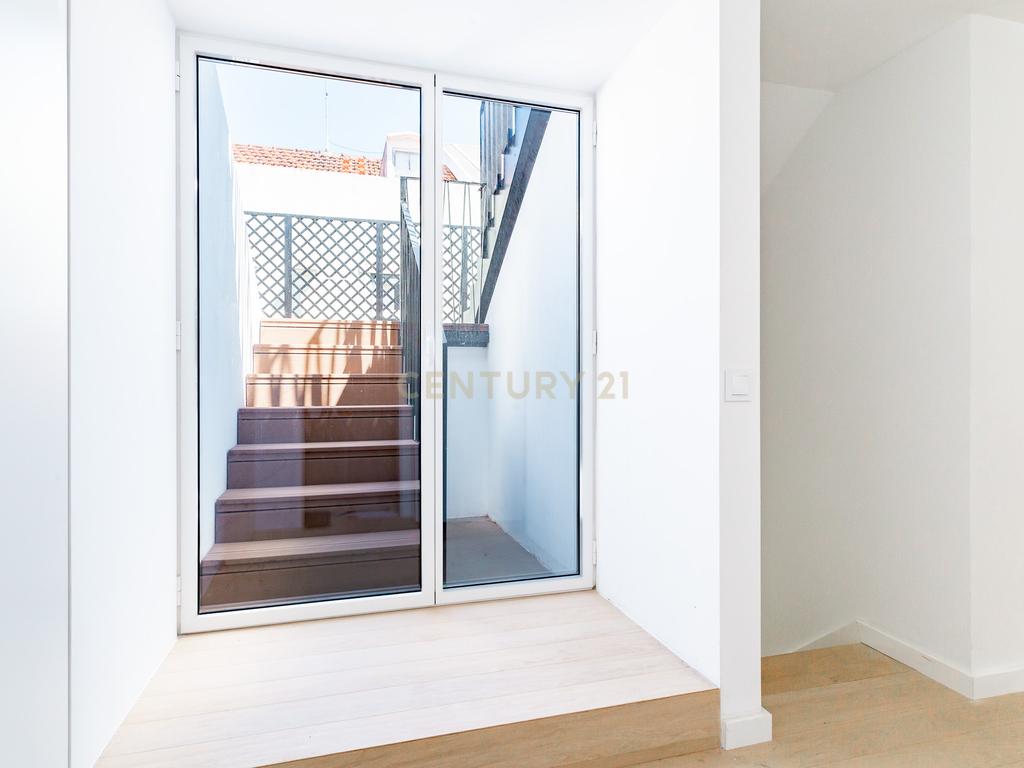 Penthouse de Luxo no Chiado - Image 23
