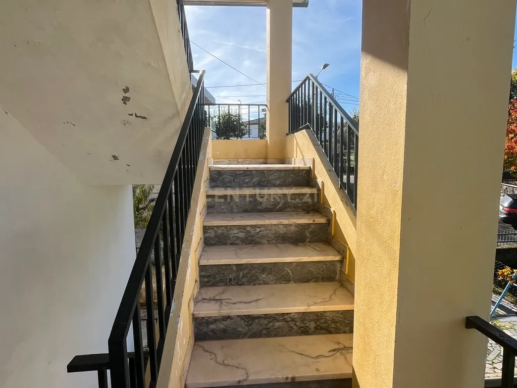 Moradia Isolada (com 4 Frações Independentes) -BRAGANÇA - Image 14
