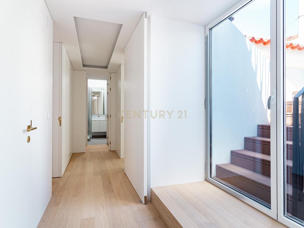 Penthouse de Luxo no Chiado - Image 26