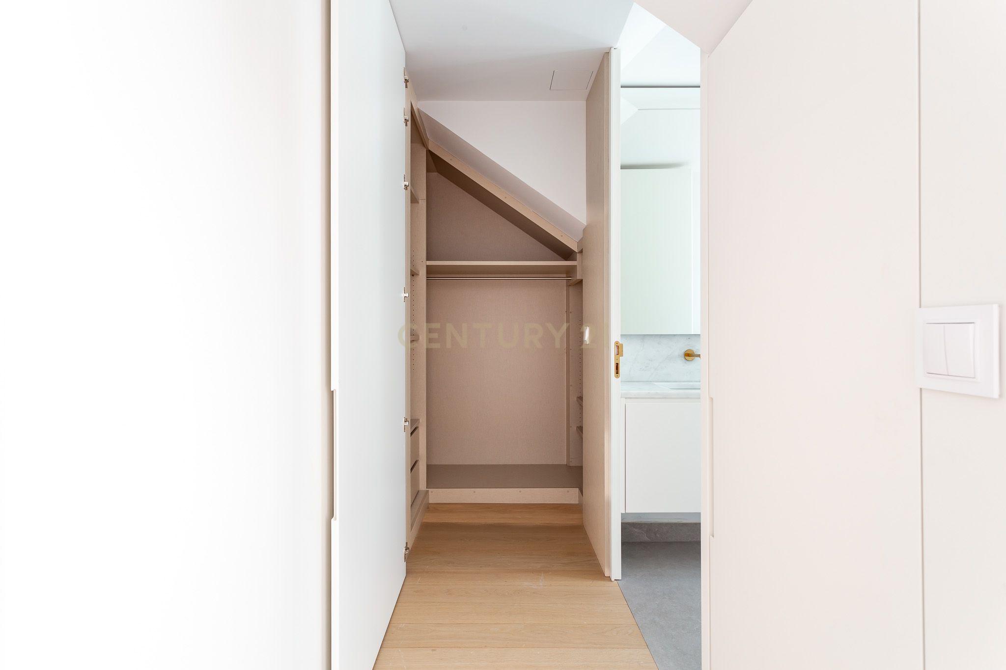 Penthouse de Luxo no Chiado - Image 29