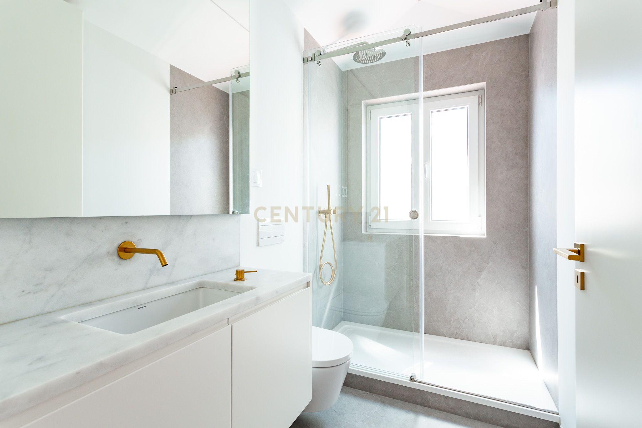 Penthouse de Luxo no Chiado - Image 31