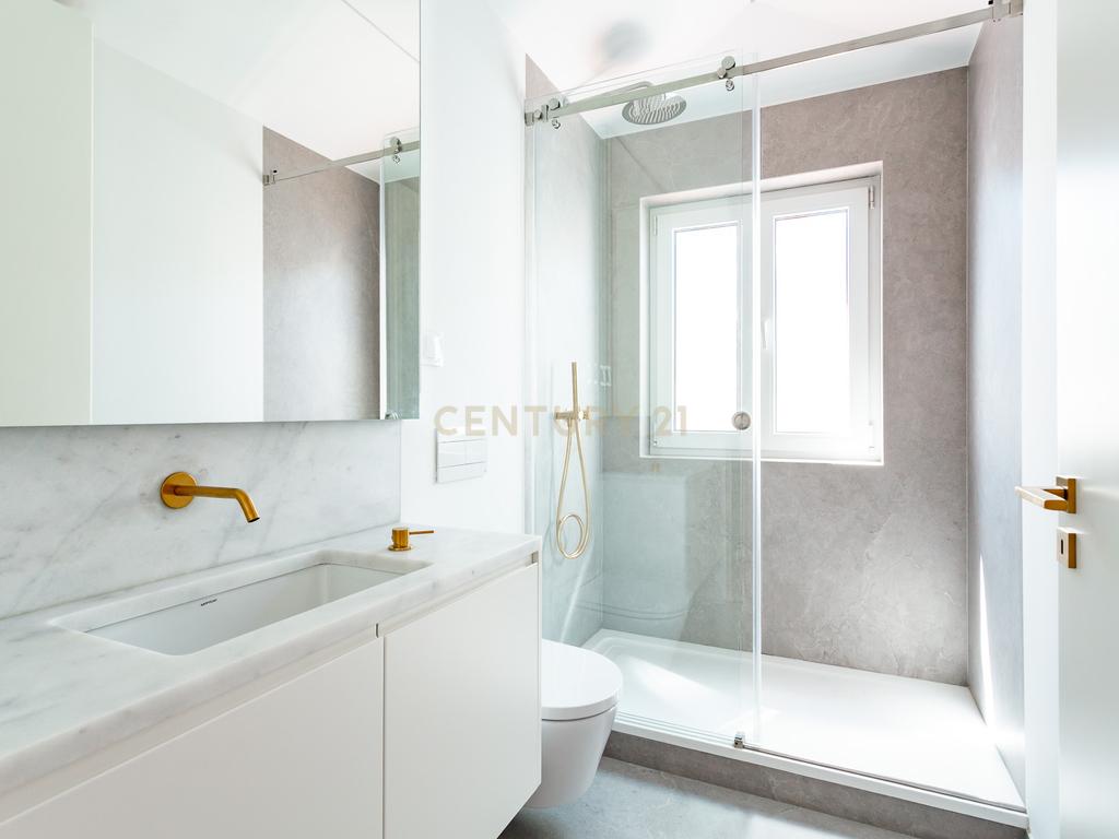 Penthouse de Luxo no Chiado - Image 31