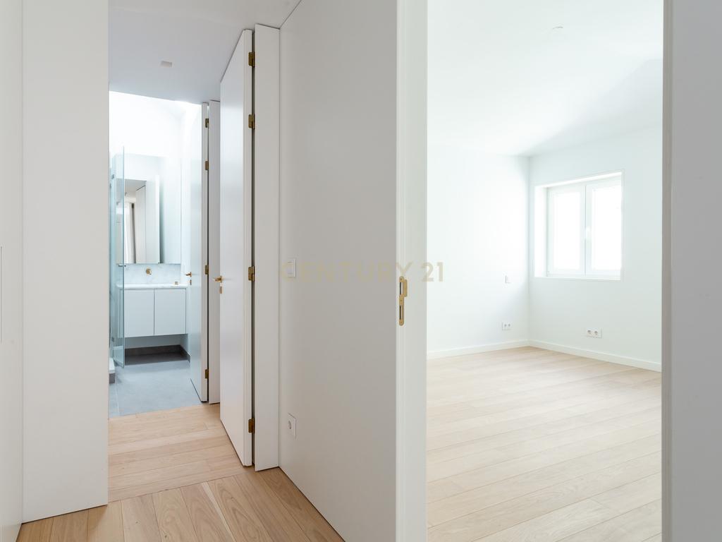 Penthouse de Luxo no Chiado - Image 33