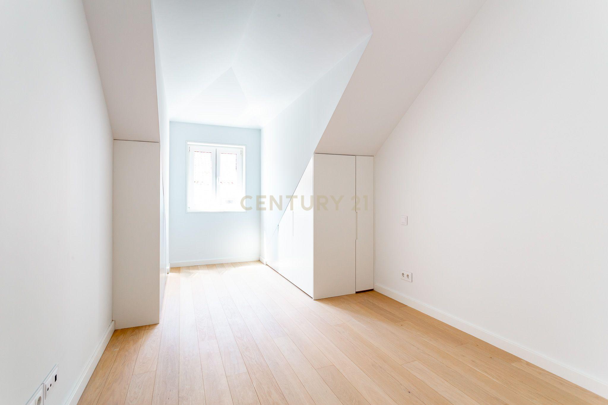 Penthouse de Luxo no Chiado - Image 36