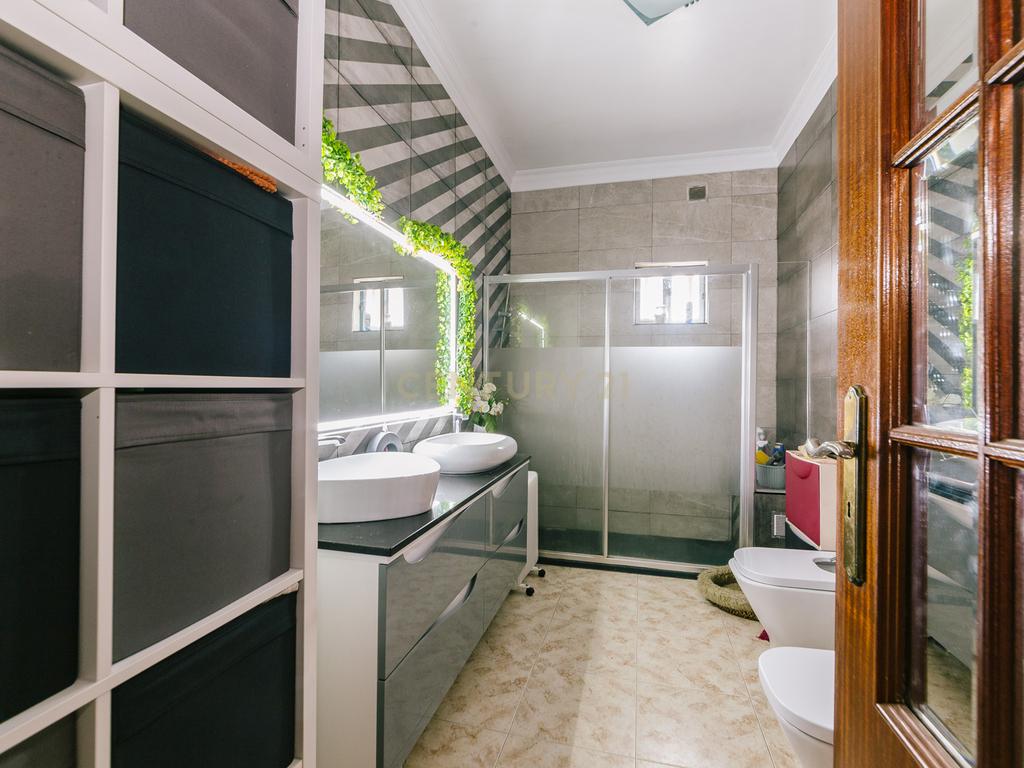 Moradia térrea isolada com garagem no Montijo - Image 12