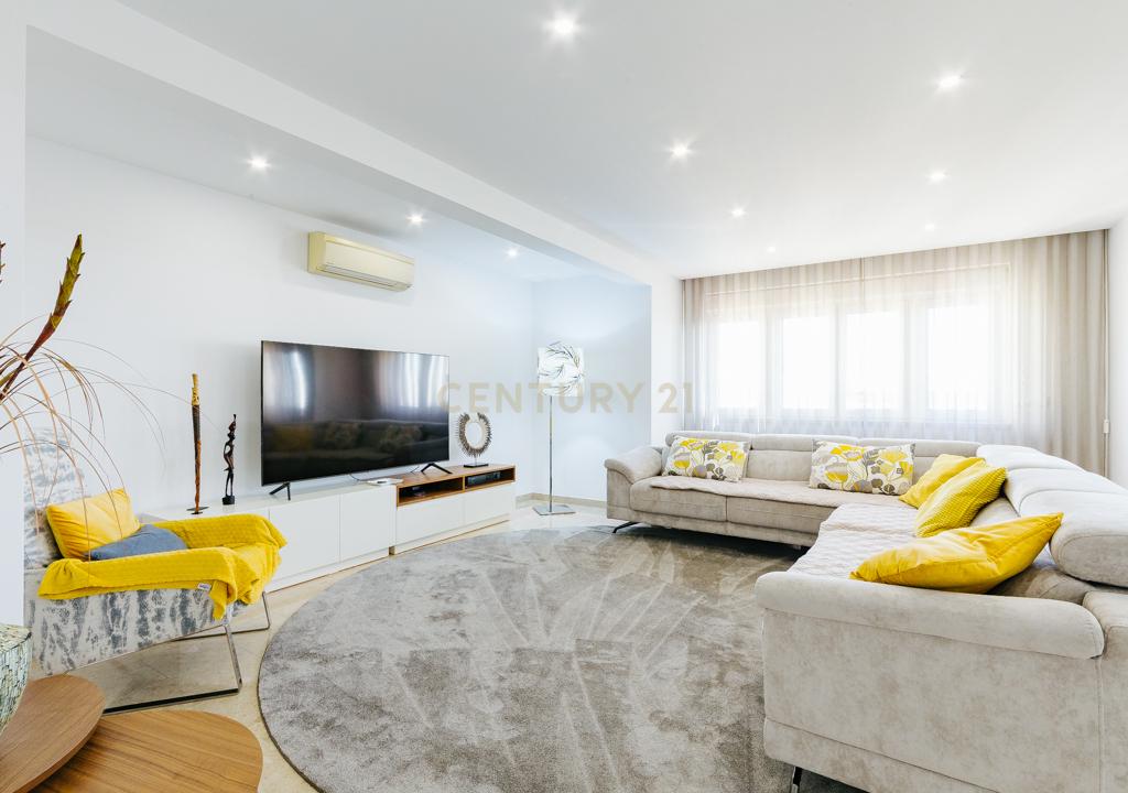 DUPLEX REMODELADO A 5 MINUTOS AEROPORTO LISBOA C/BOX - Image 9