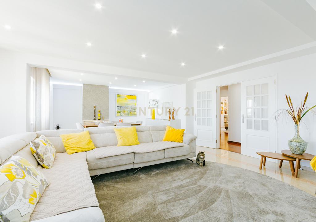 DUPLEX REMODELADO A 5 MINUTOS AEROPORTO LISBOA C/BOX - Image 12