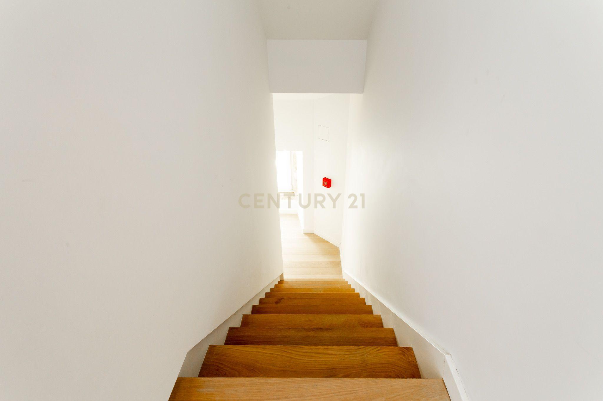 Penthouse de Luxo no Chiado - Image 41