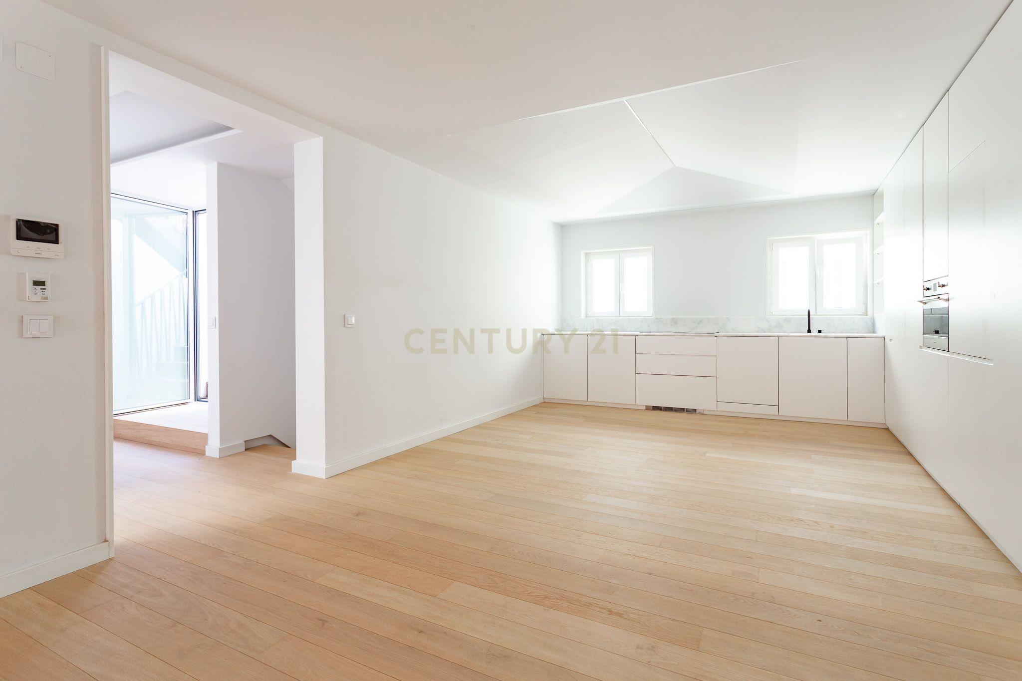 Penthouse de Luxo no Chiado - Image 43