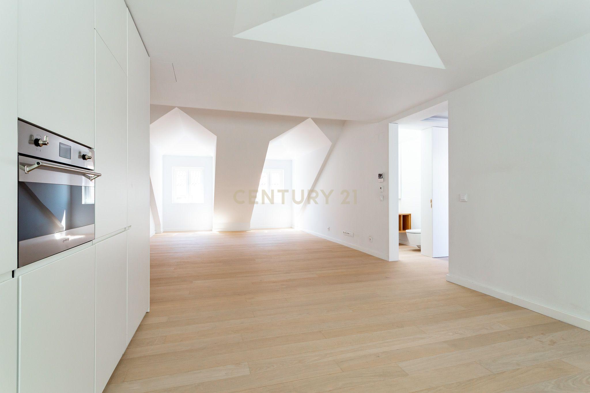 Penthouse de Luxo no Chiado - Image 45