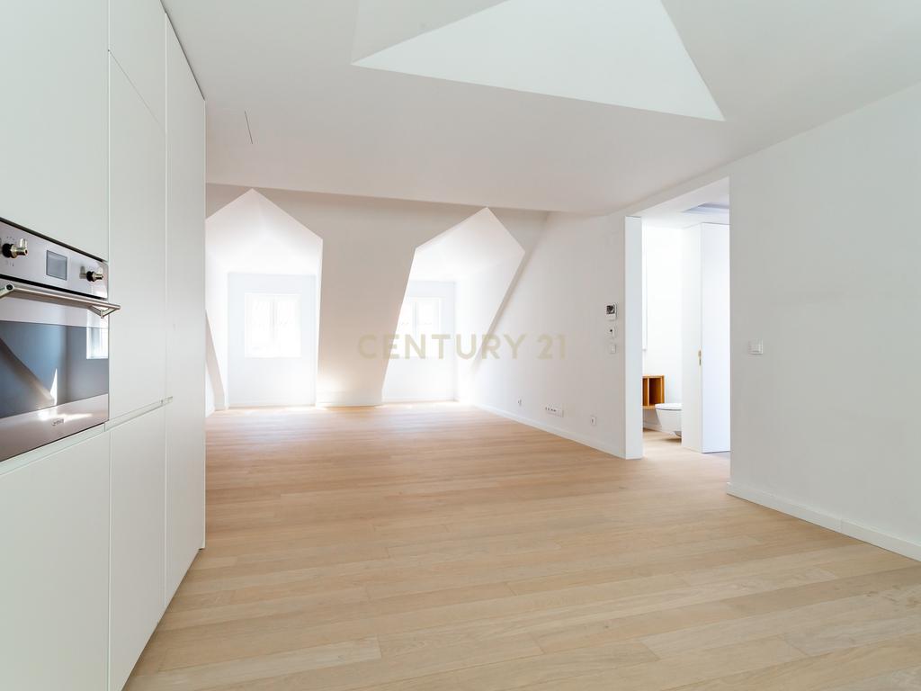 Penthouse de Luxo no Chiado - Image 45