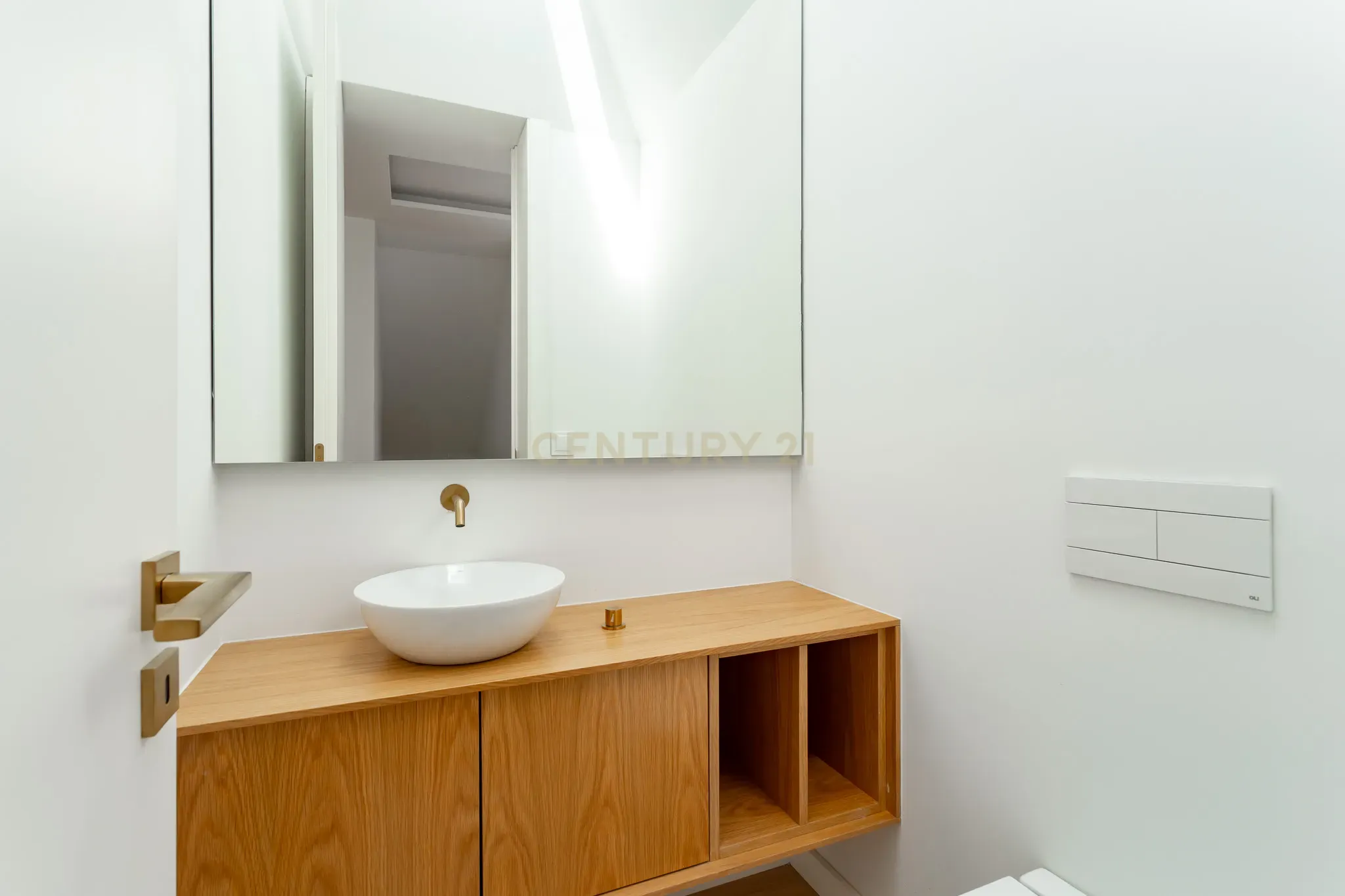Penthouse de Luxo no Chiado - Image 49
