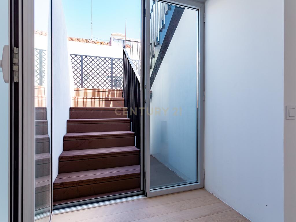 Penthouse de Luxo no Chiado - Image 50