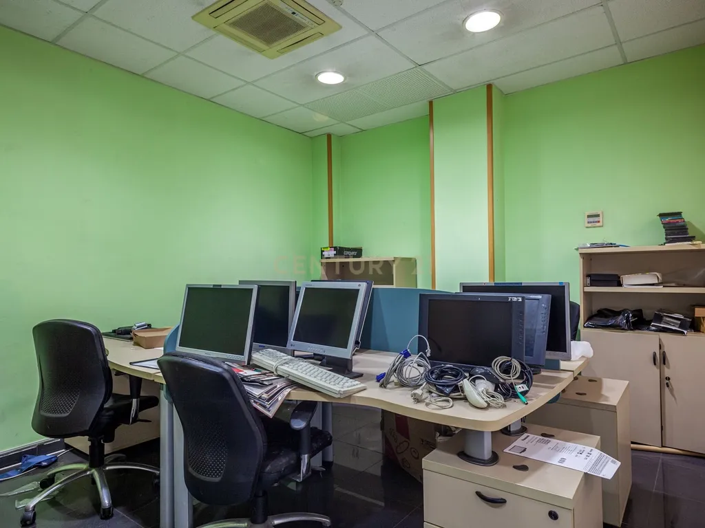 undefined - Image 6