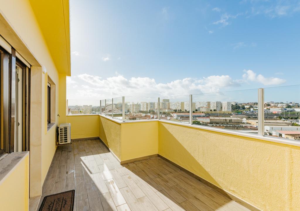 DUPLEX REMODELADO A 5 MINUTOS AEROPORTO LISBOA C/BOX - Image 65