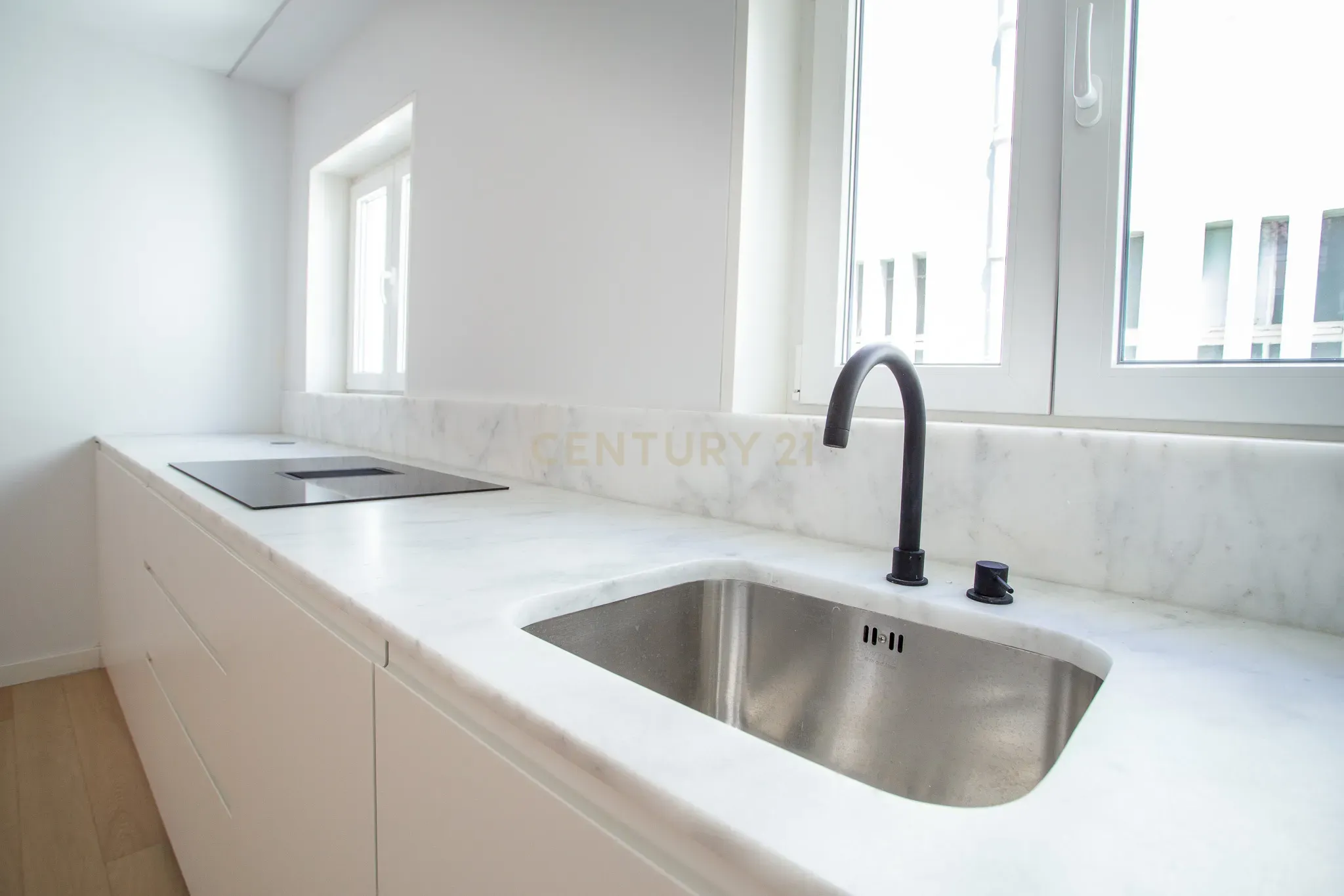Penthouse de Luxo no Chiado - Image 66