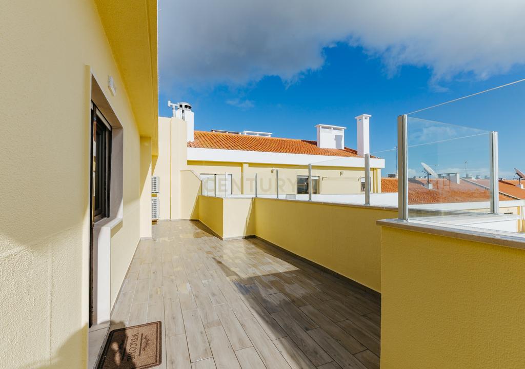 DUPLEX REMODELADO A 5 MINUTOS AEROPORTO LISBOA C/BOX - Image 74