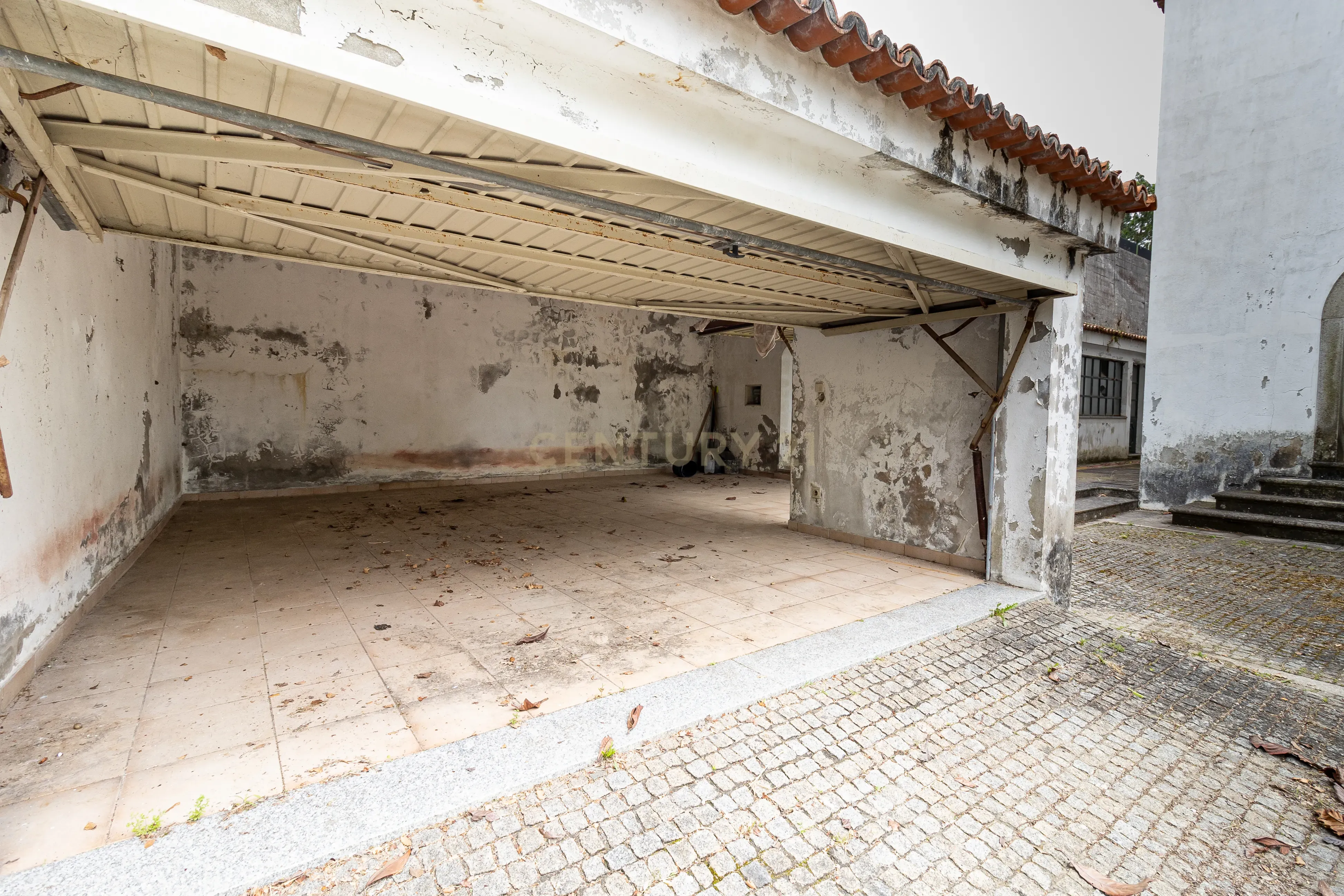Moradia independente T7 com piscina em Abade do Neiva inserida num lote de 6000m² toda murada - Image 53