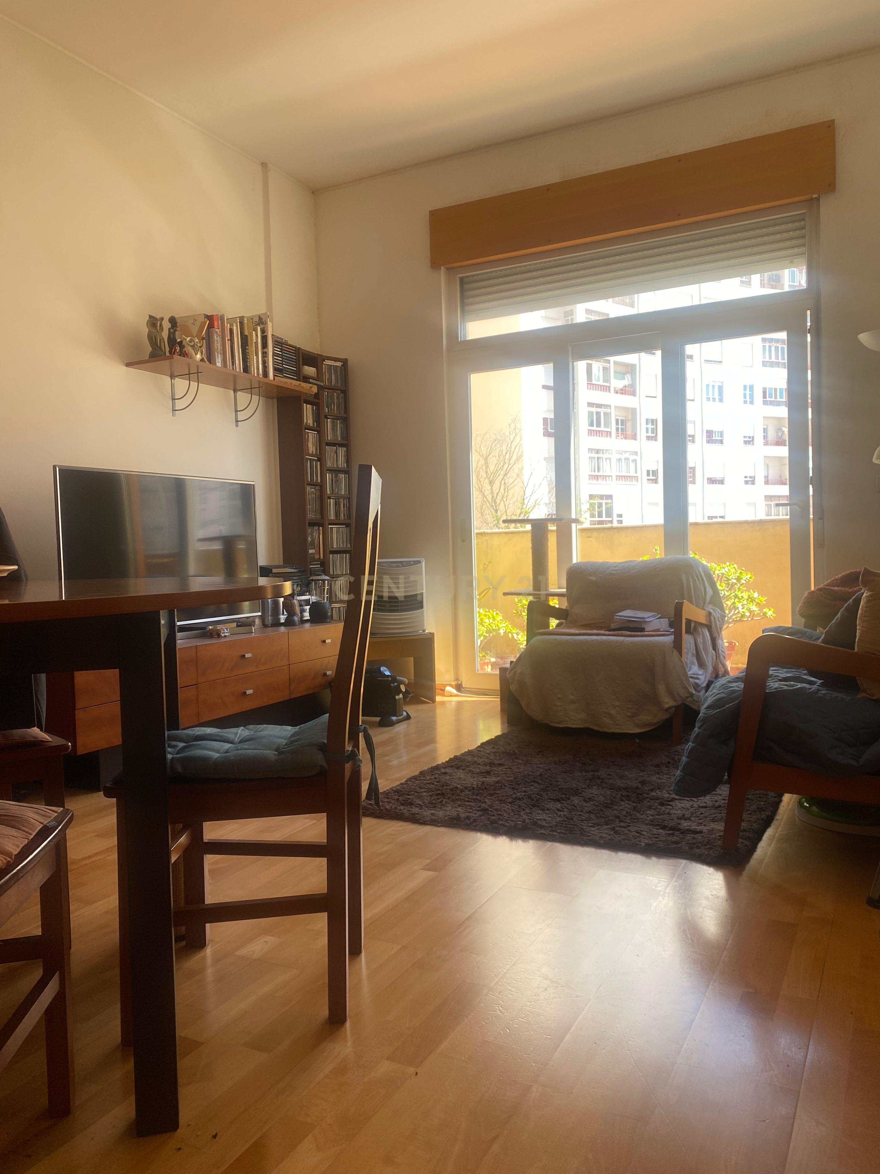 Apartamento T2 em Marvila - Image 2