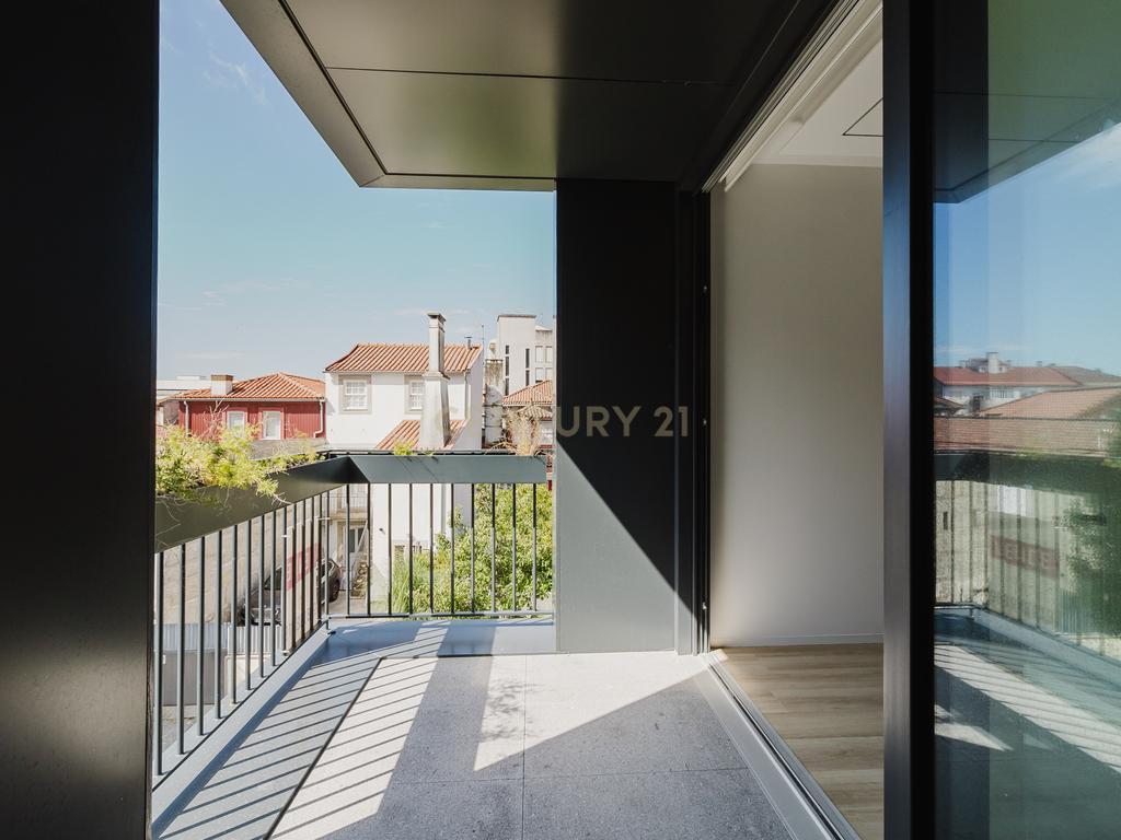 Apartamento de Luxo T3 no Centro de Viana do Castelo - Image 9
