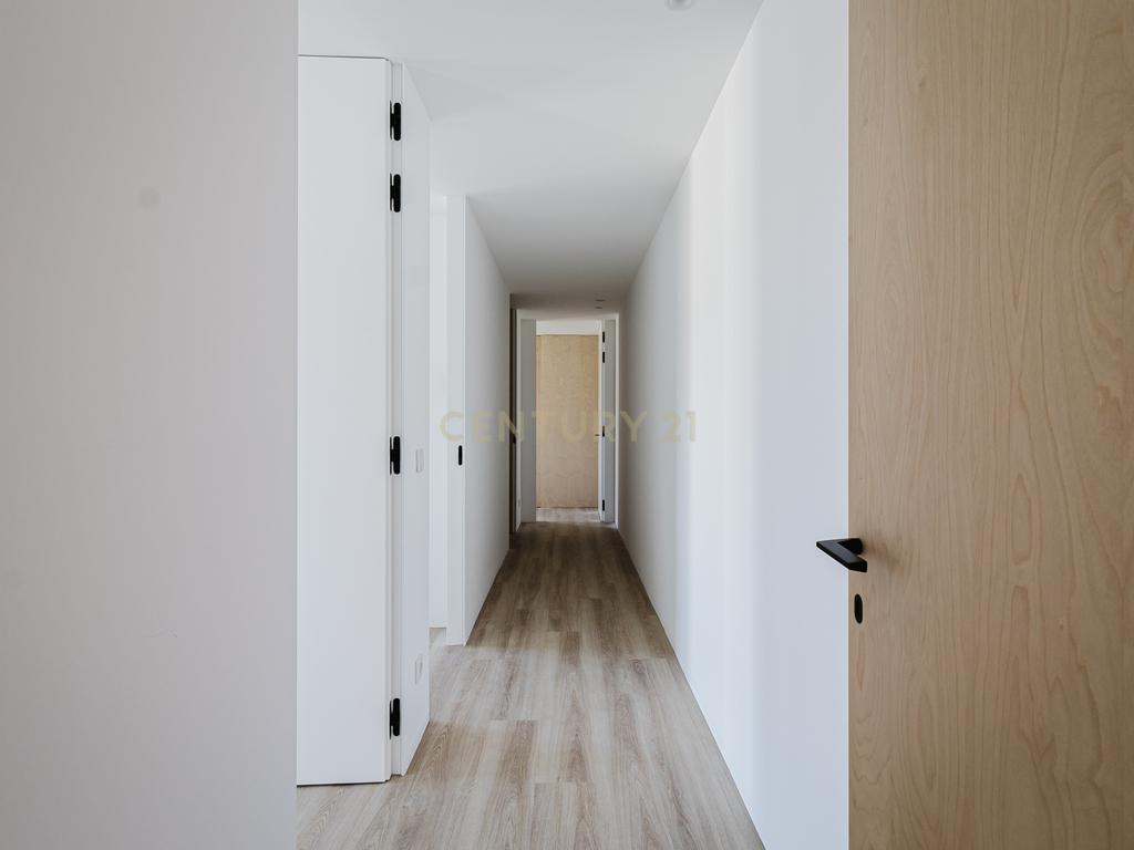 Apartamento de Luxo T3 no Centro de Viana do Castelo - Image 21