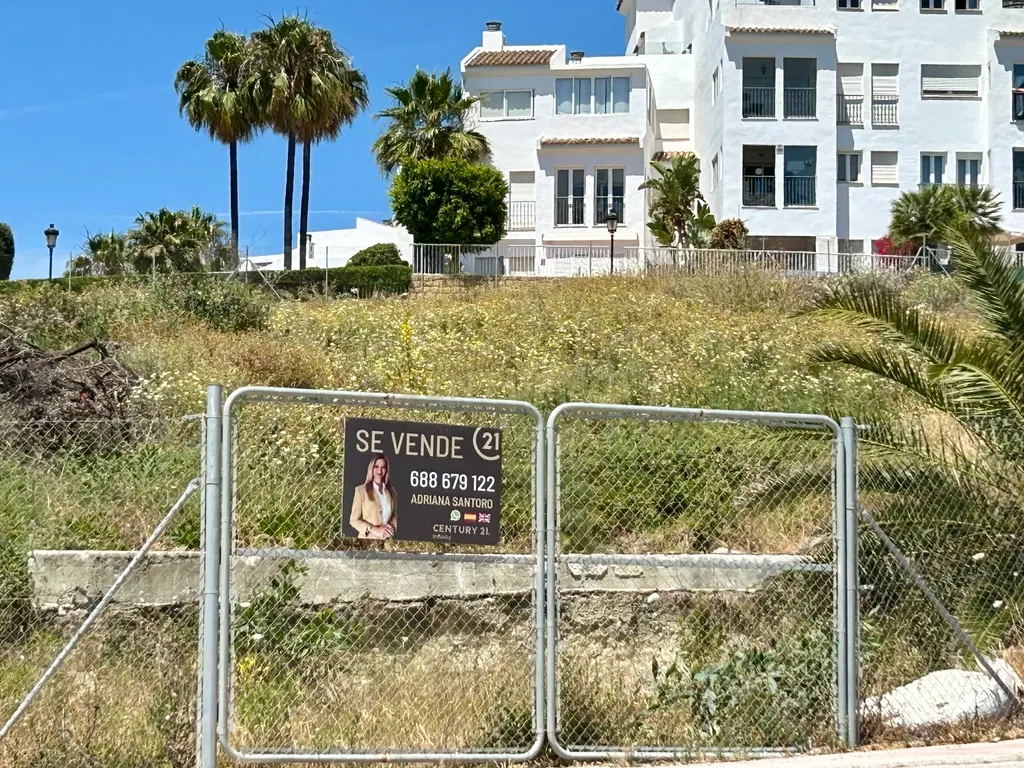 undefined - Image 8