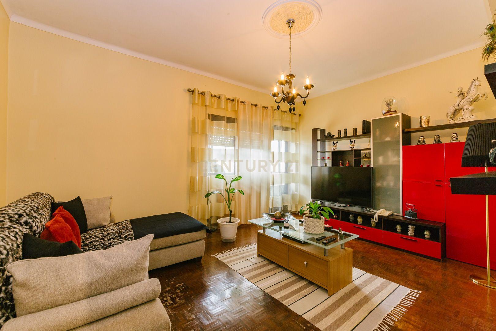 Apartamento T3 com elevador no Alto do Seixalinho - Barreiro - Image 12