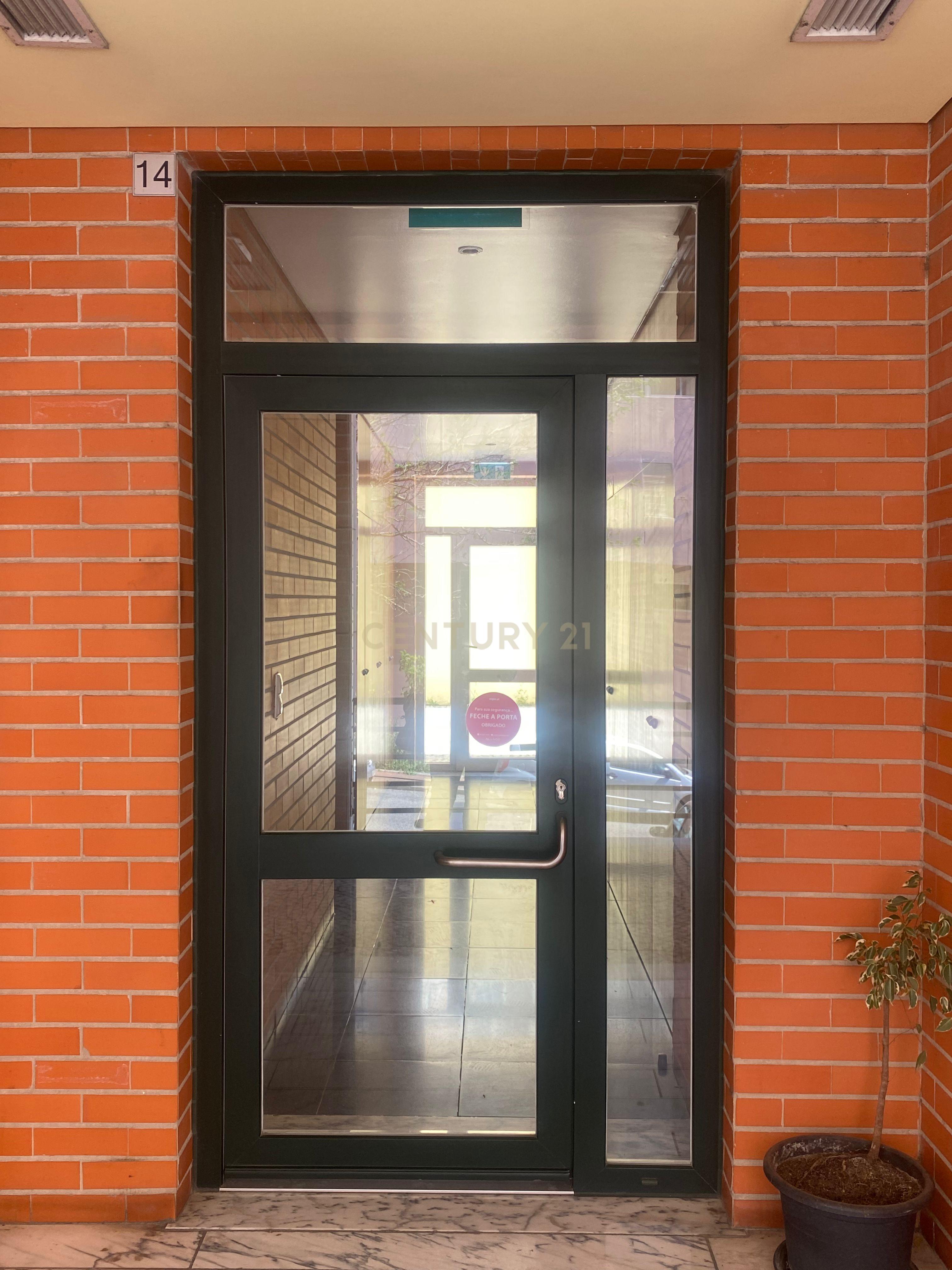 Apartamento T2 em Marvila - Image 17