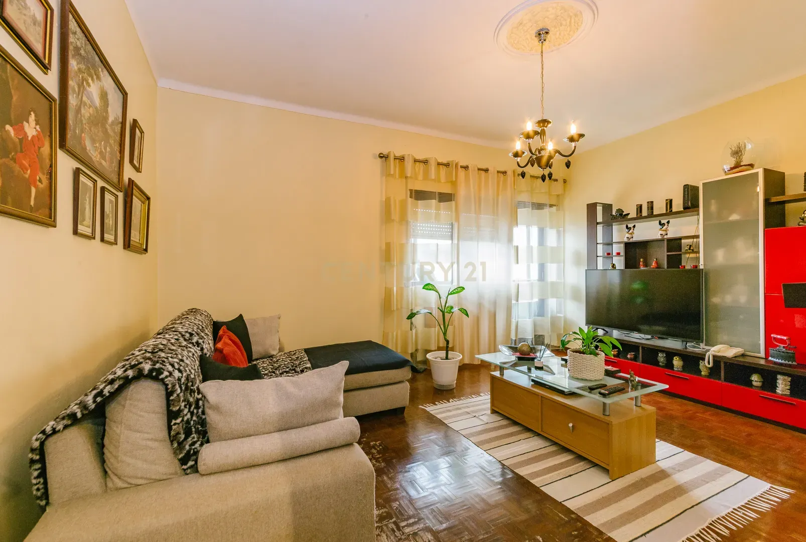 Apartamento T3 com elevador no Alto do Seixalinho - Barreiro - Image 10
