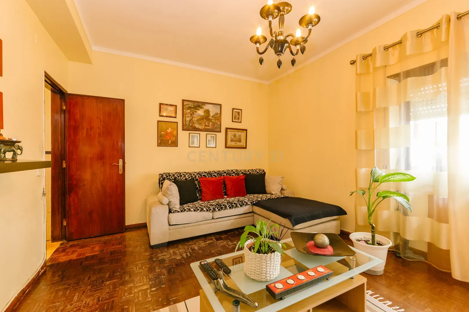 Apartamento T3 com elevador no Alto do Seixalinho - Barreiro - Image 11