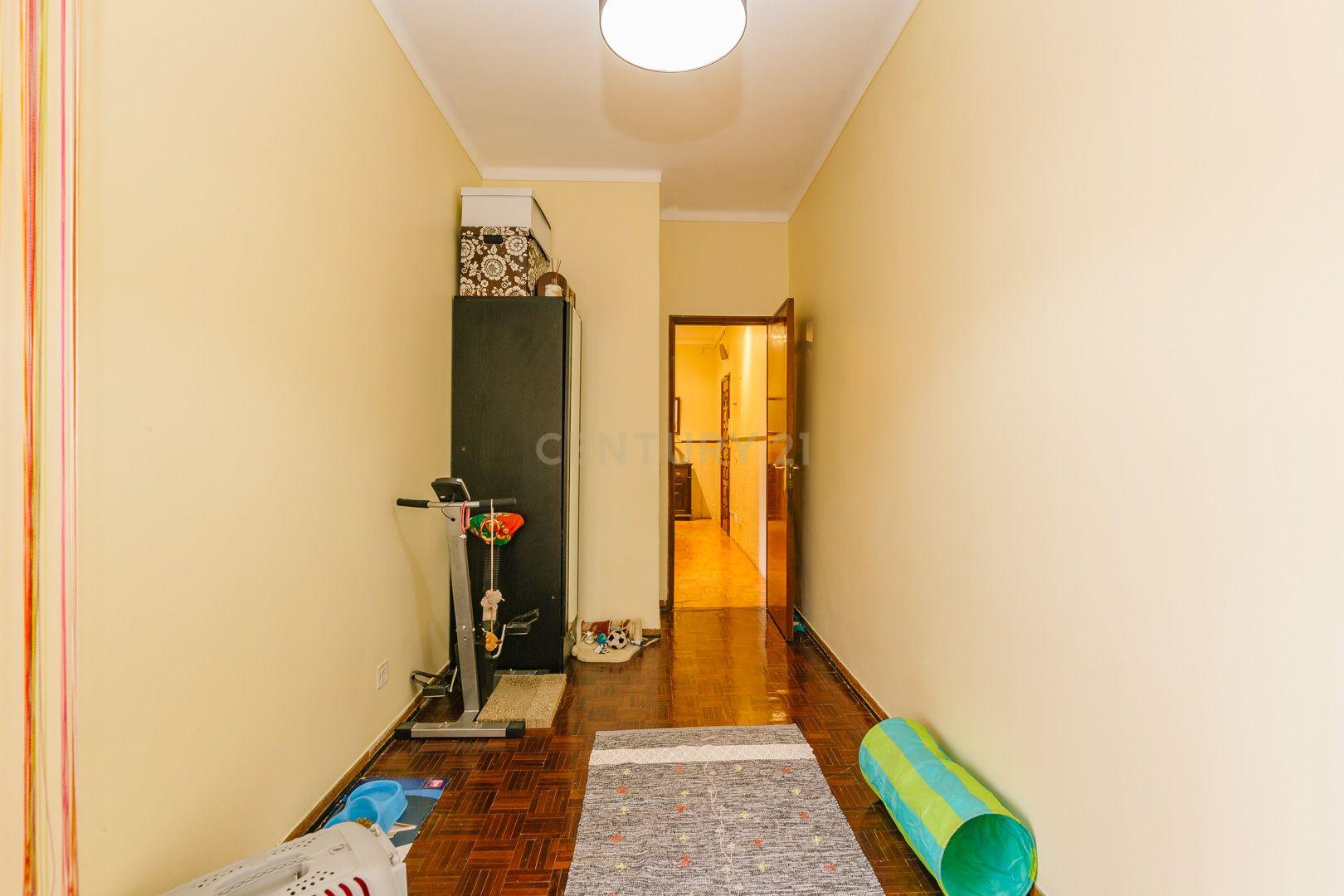 Apartamento T3 com elevador no Alto do Seixalinho - Barreiro - Image 24