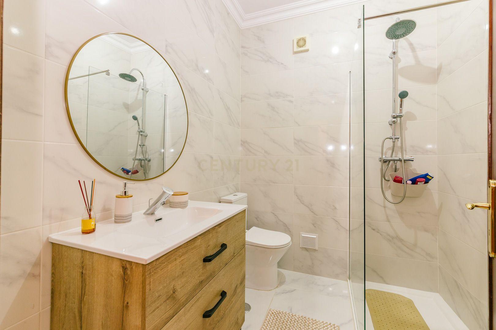 Apartamento T3 com elevador no Alto do Seixalinho - Barreiro - Image 18