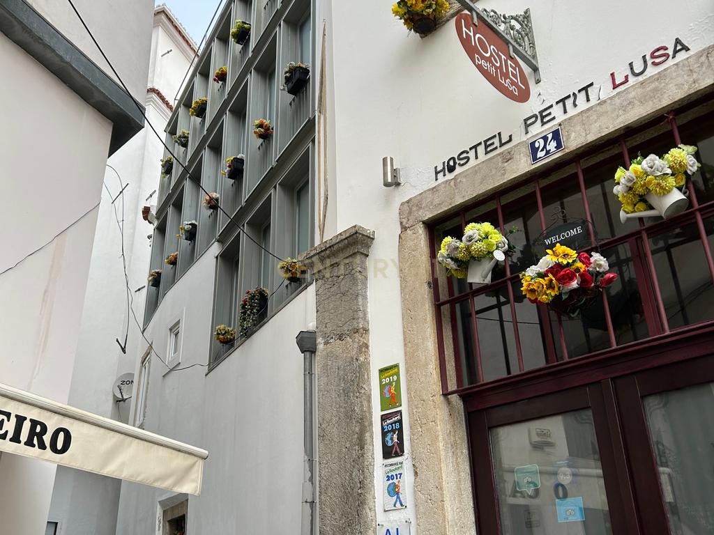 Apartamento T0 em Alfama, Lisboa – Investimento com Potencial e Rentabilidade Atrativa - Image 15