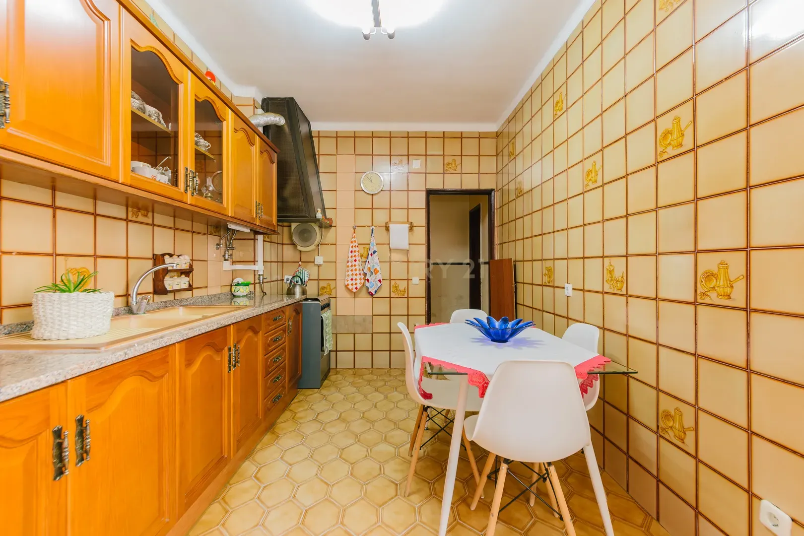 Apartamento T3 com elevador no Alto do Seixalinho - Barreiro - Image 6