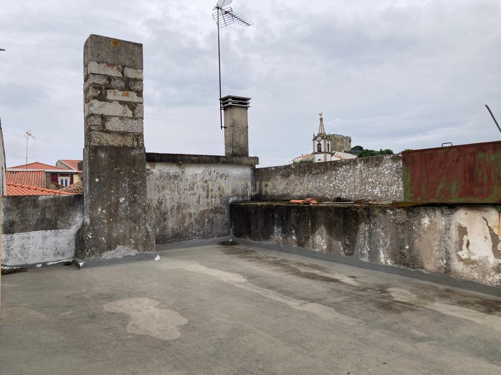 Moradia T8 Tipo Casa Senhorial, Geminada, no Centro Histórico de Pinhel com 486 m2 de área habitável. - Image 22