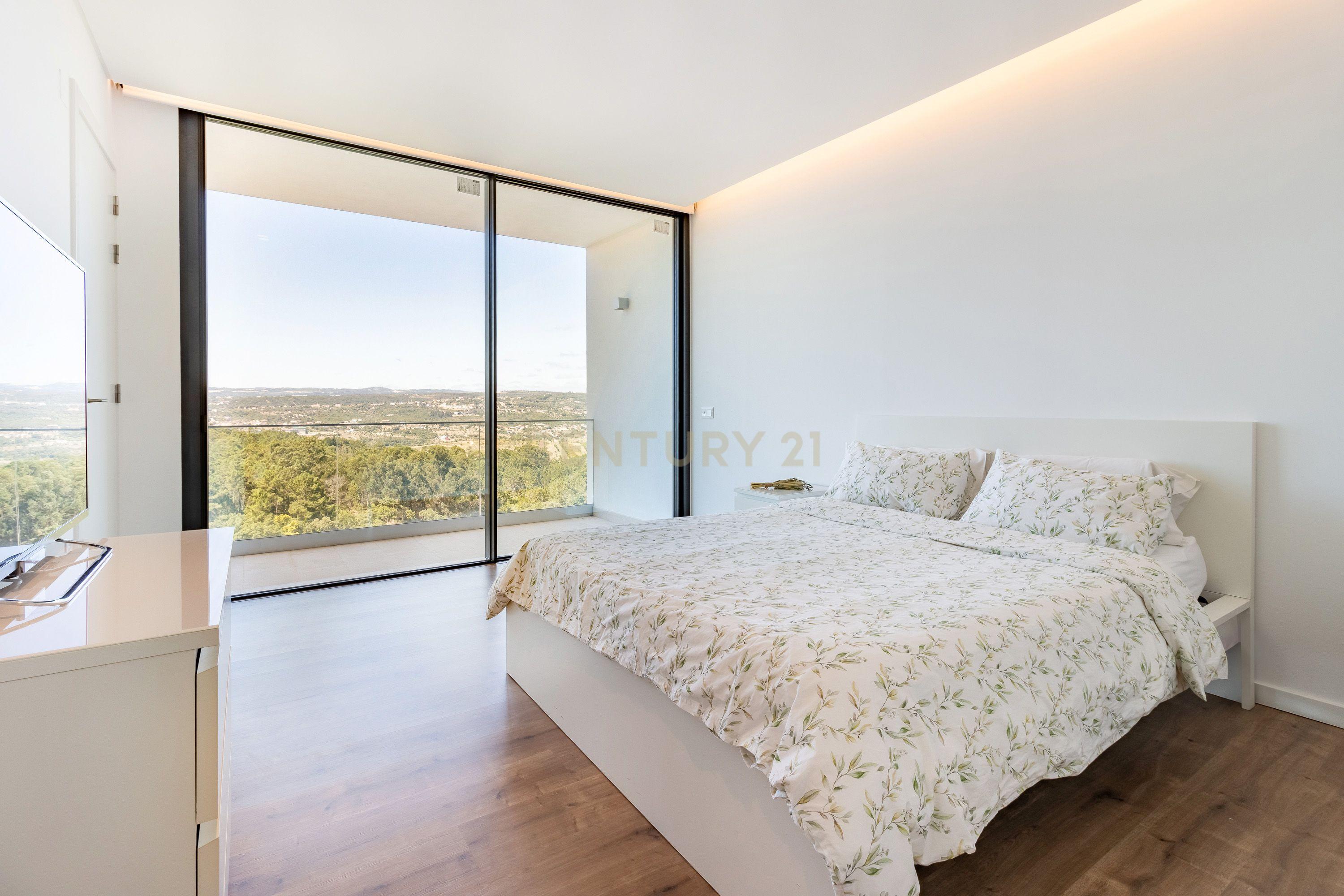 MORADIA CONTEMPORÂNEA T3 II ENCOSTA DO CASTELO OURÉM - Image 18