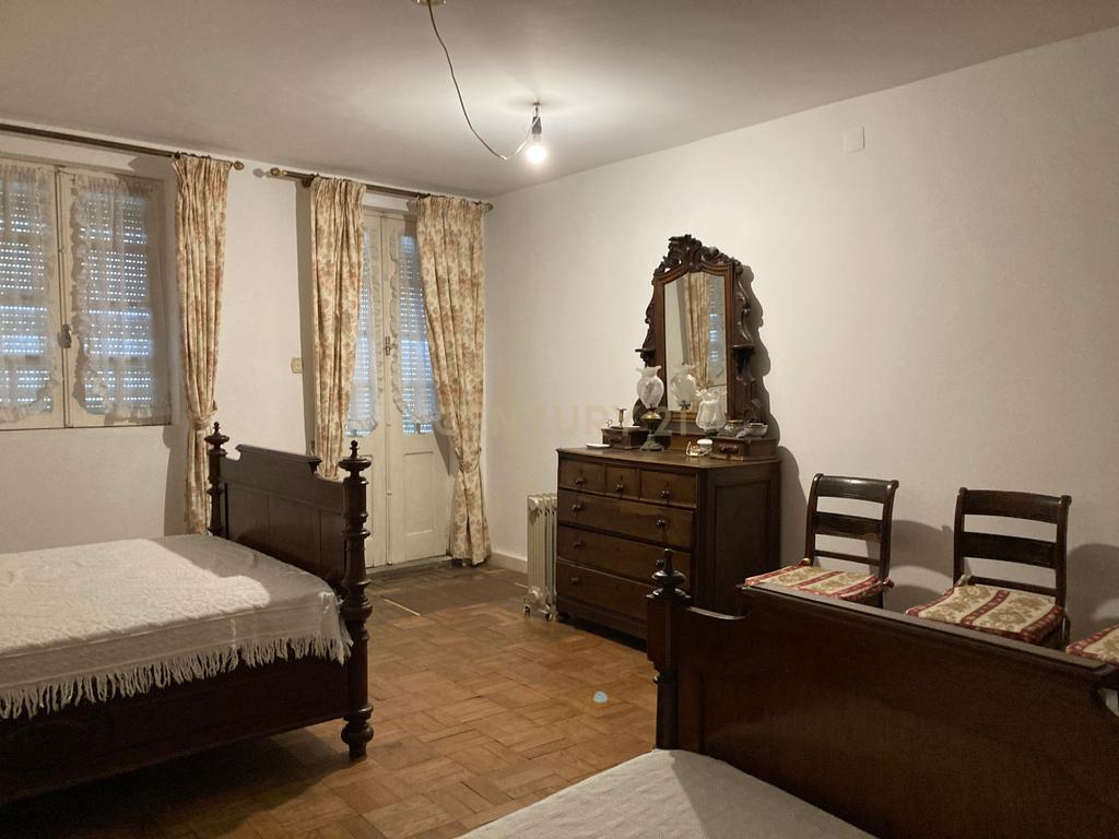 Moradia T8 Tipo Casa Senhorial, Geminada, no Centro Histórico de Pinhel com 486 m2 de área habitável. - Image 26