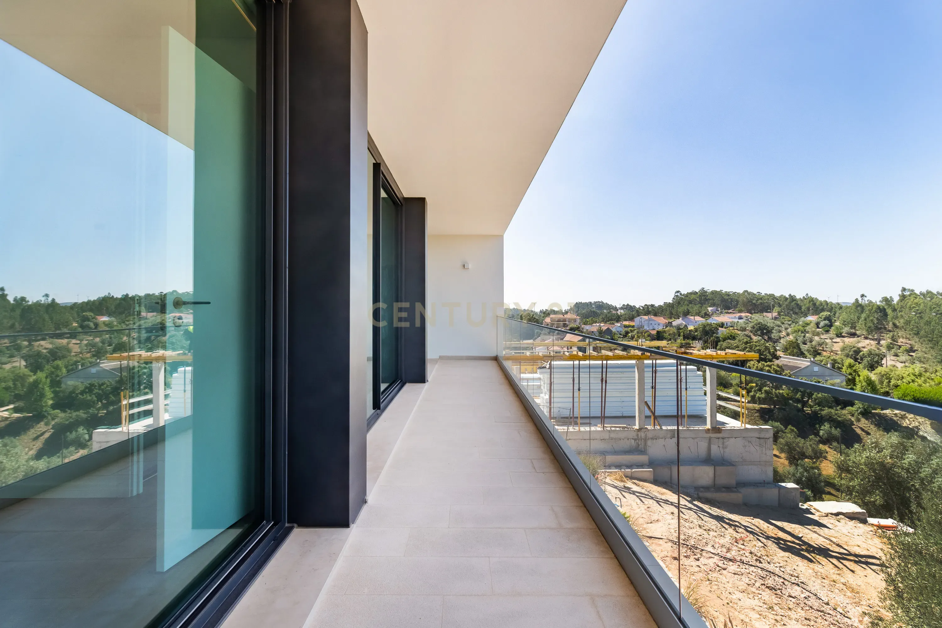 MORADIA CONTEMPORÂNEA T3 II ENCOSTA DO CASTELO OURÉM - Image 31